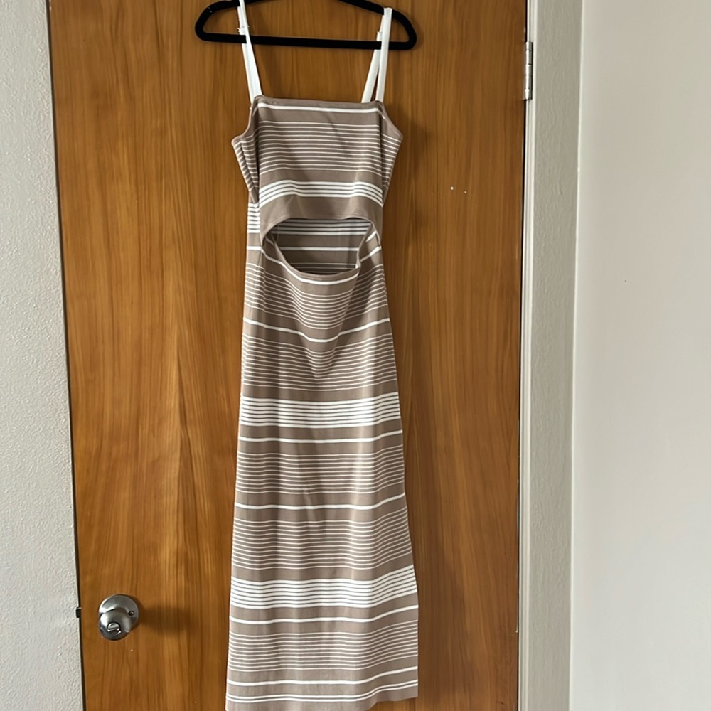 NWOT Stay With Me Midi Dress